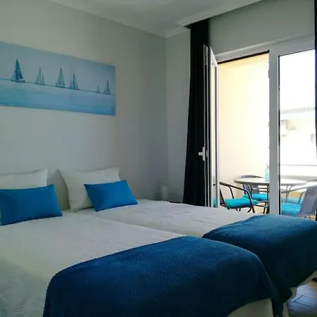 Stunning View Oceanfront Apartment *
